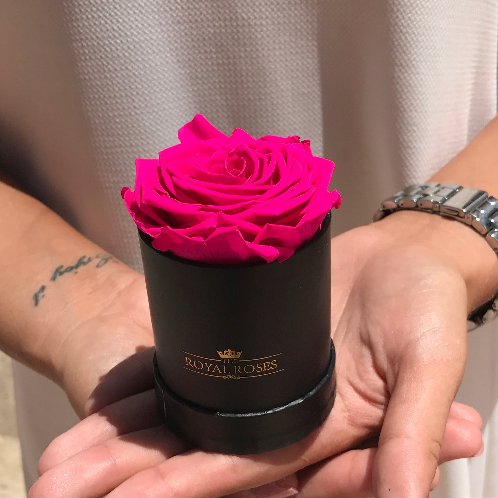 Single Long Lasting Rose Box - Lifetime is Over 1 Year - The Royal Roses 